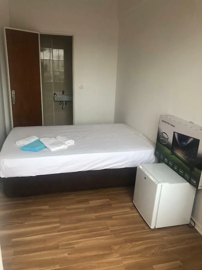 Royalty Hostel Benfica Lisbon